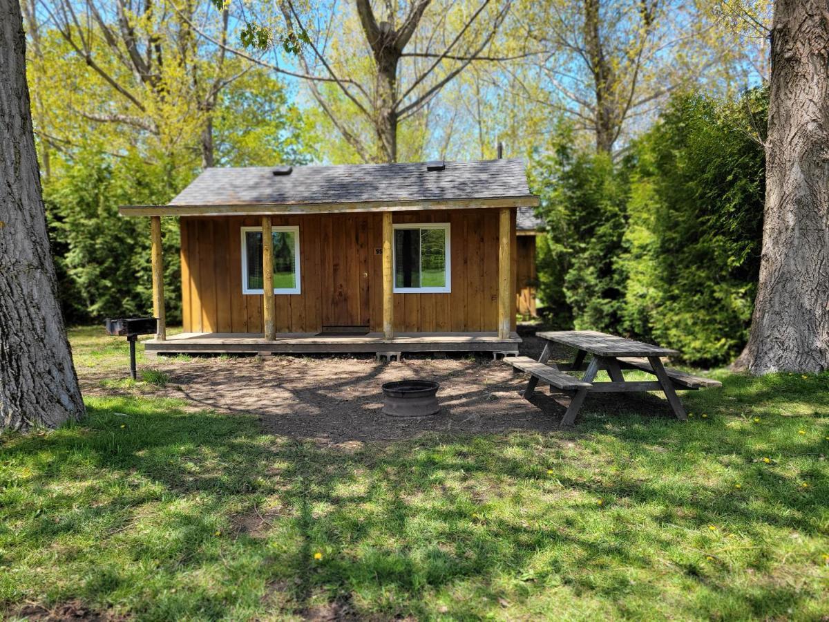 Tobermory Village Cabins Exterior photo